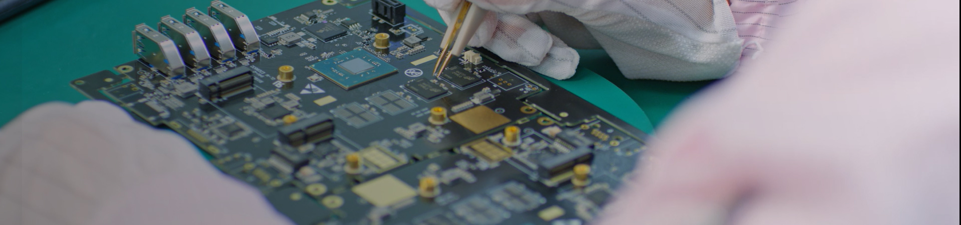 SMT貼片加工_PCBA代工代料_PCBA加工_成品整機(jī)組裝廠(chǎng)家_深圳市全球威科技有限公司